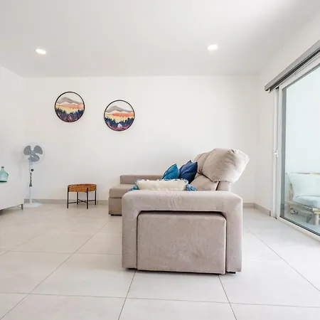 Casa Marlena - Private Terrace- 4 Min To The By Lanzarote *