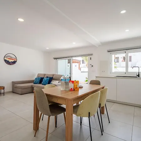 Casa Marlena - Private Terrace- 4 Min To The By Lanzarote Puerto del Carmen (Lanzarote)