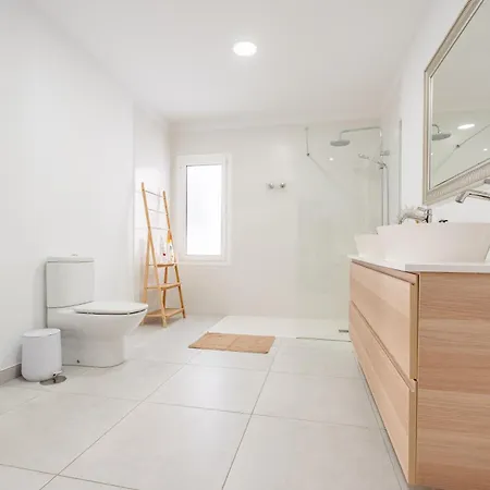 Villa Casa Marlena - Private Terrace- 4 Min To The By Lanzarote