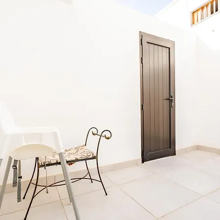 Casa Marlena - Private Terrace- 4 Min To The By Lanzarote Villa